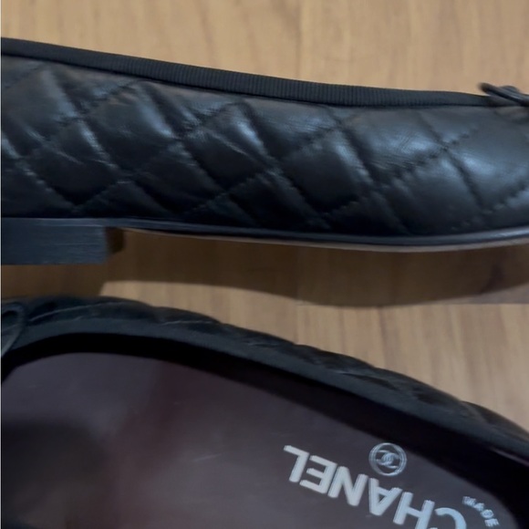 CHANEL Lambskin Black Quilted Flats - Picture 11 of 13
